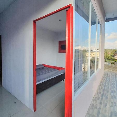 Sky Residence Tomohon Mitra Reddoorz Dış mekan fotoğraf